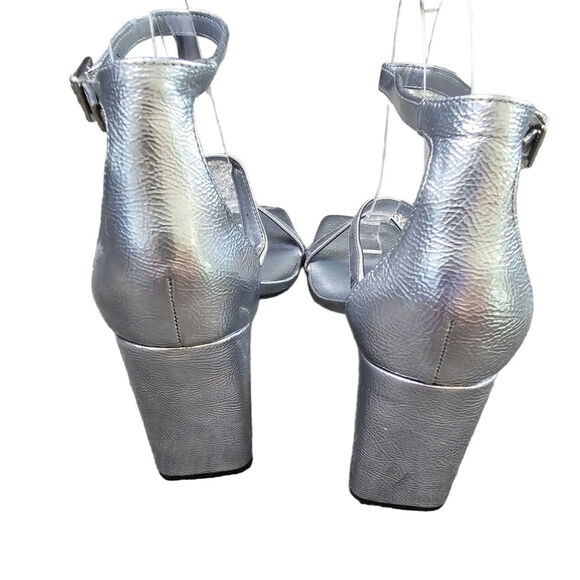 Northstrom Rack Heels Size 8 silver gray - Picture 4 of 8